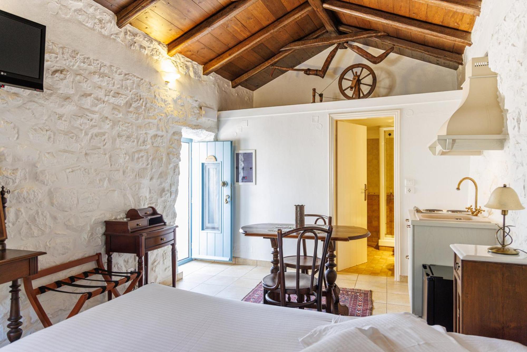 Lithos Stone Suites Areopoli Pokoj fotografie